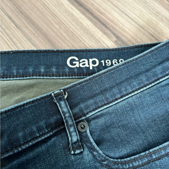 GAP Women's Dark Wash Jeans - Picture 4 of 4
